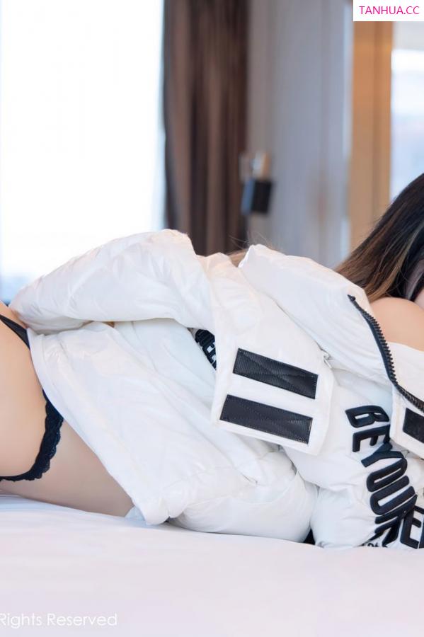 小奶瓶呜呜  [XiuRen]高清写真图 2022.01.17 No.4470 奶瓶第25张图片